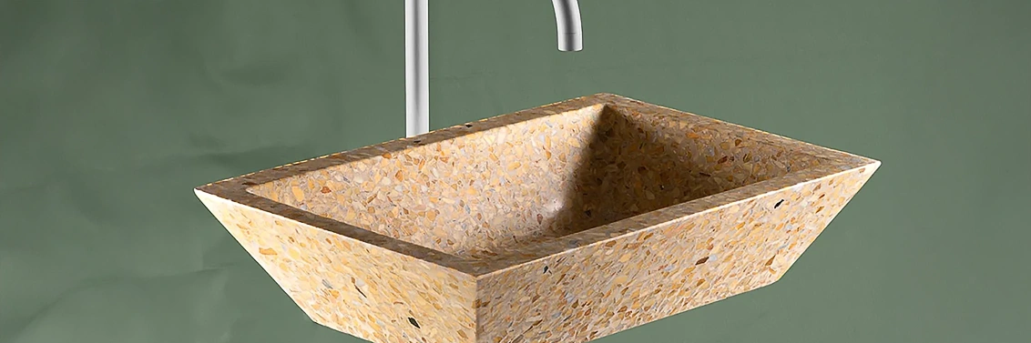 Lavabo sur mesure de forme prismatique en Terrazzo jaune