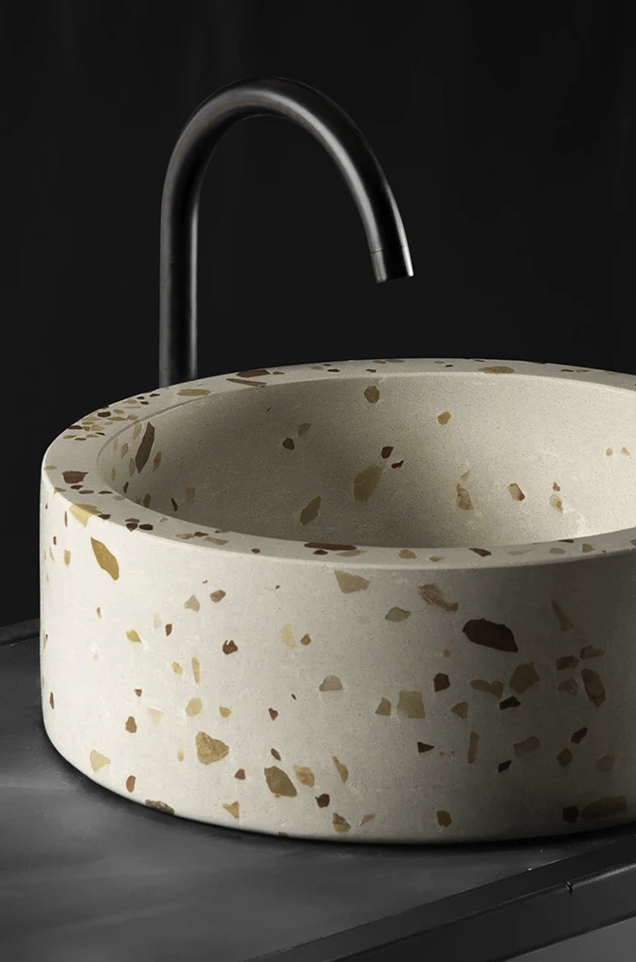 Petite vasque cylindrique en Terrazzo ''custom''