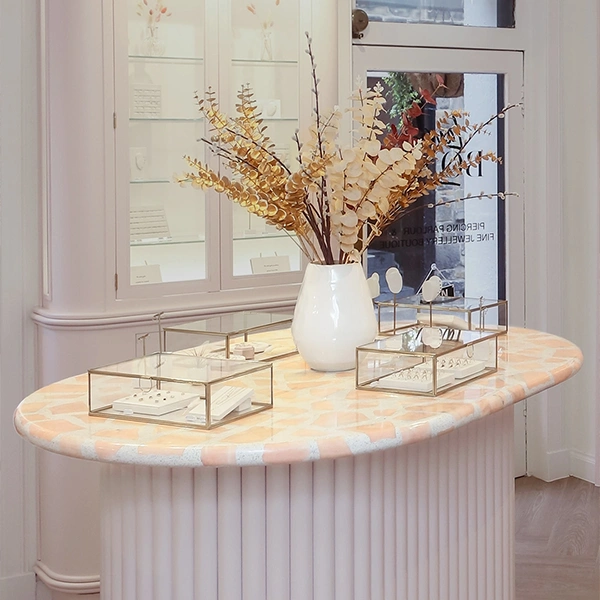 Îlot d'exposition en Terrazzo de marbre rose