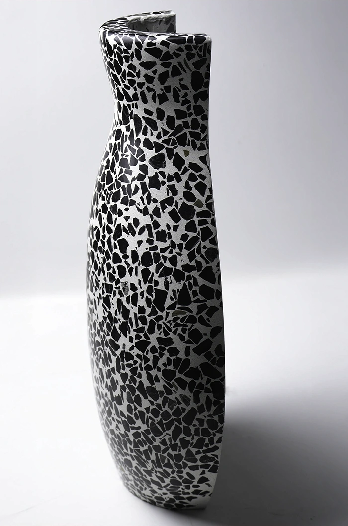 Demi-Vase en Terrazzo
